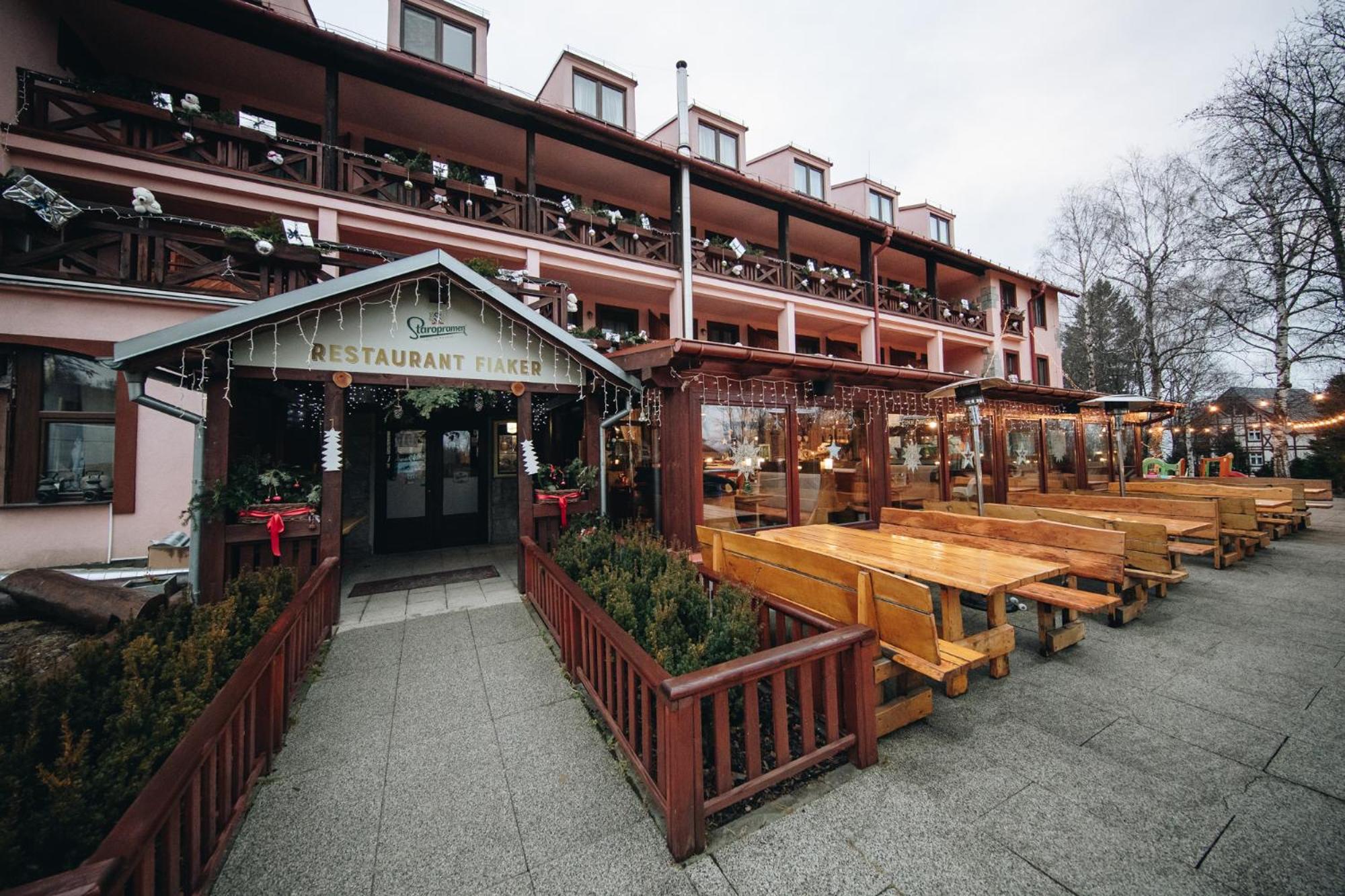 Wellness Penzion Zora Family Tatranská Lomnica Buitenkant foto